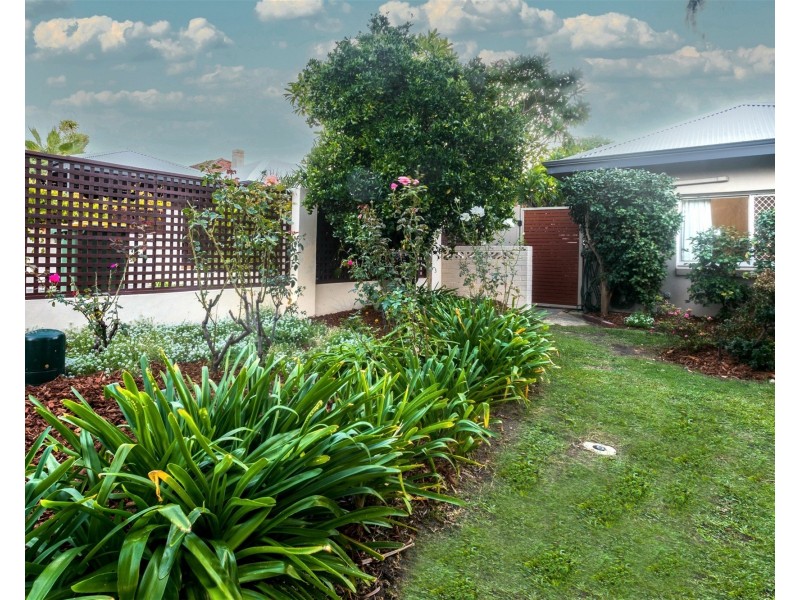 3 Salisbury Street, St James WA 6102