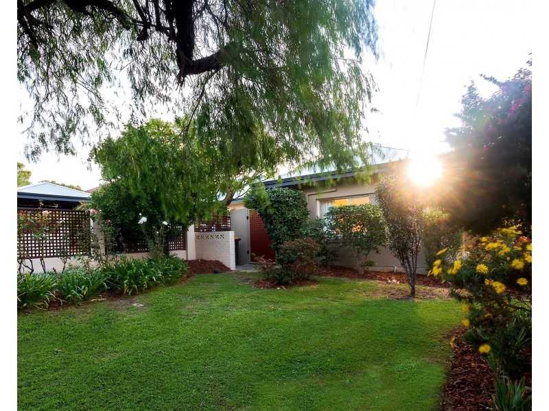 3 Salisbury Street, St James WA 6102