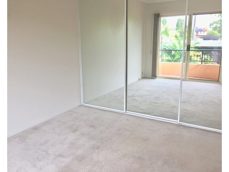 13/6-12 Mansfield Avenue, Caringbah NSW 2229