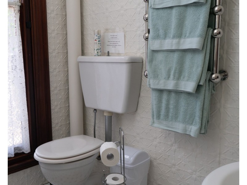 10 MORELL STREET, Tamborine Mountain QLD 4272