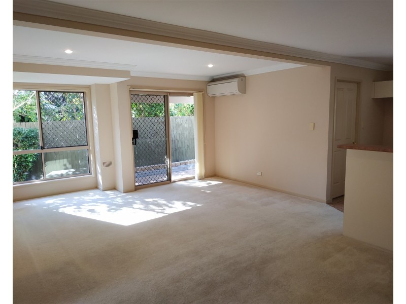 1/14 Phillip St, Labrador QLD 4215