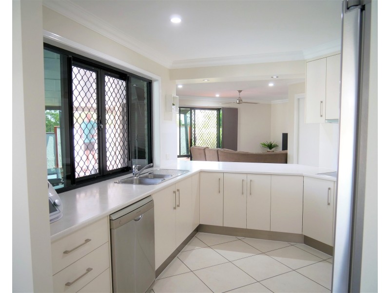 43 Robina Drive, Avoca QLD 4670