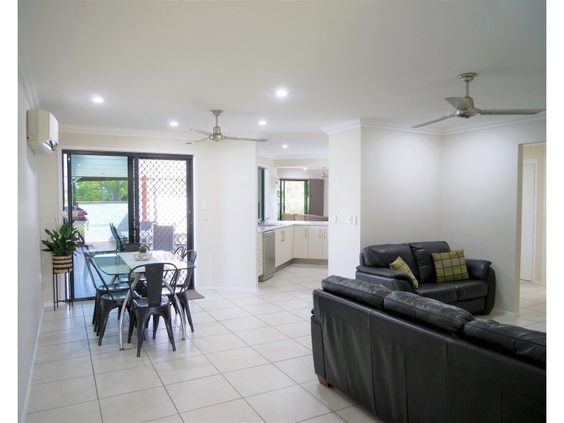 43 Robina Drive, Avoca QLD 4670