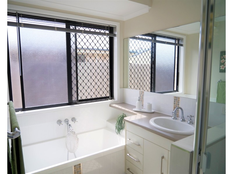 43 Robina Drive, Avoca QLD 4670