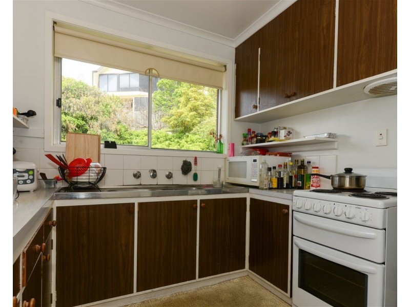 2/6 Dalkeith court, Sandy Bay TAS 7005