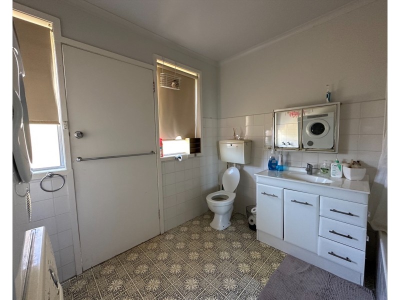 2/6 Dalkeith court, Sandy Bay TAS 7005