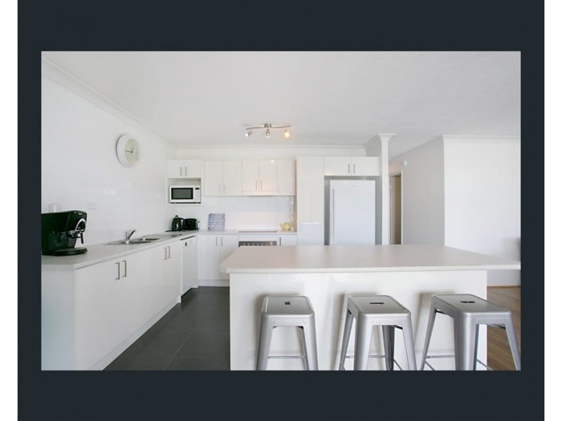 11/98  Seagull Ave, Mermaid Beach QLD 4218