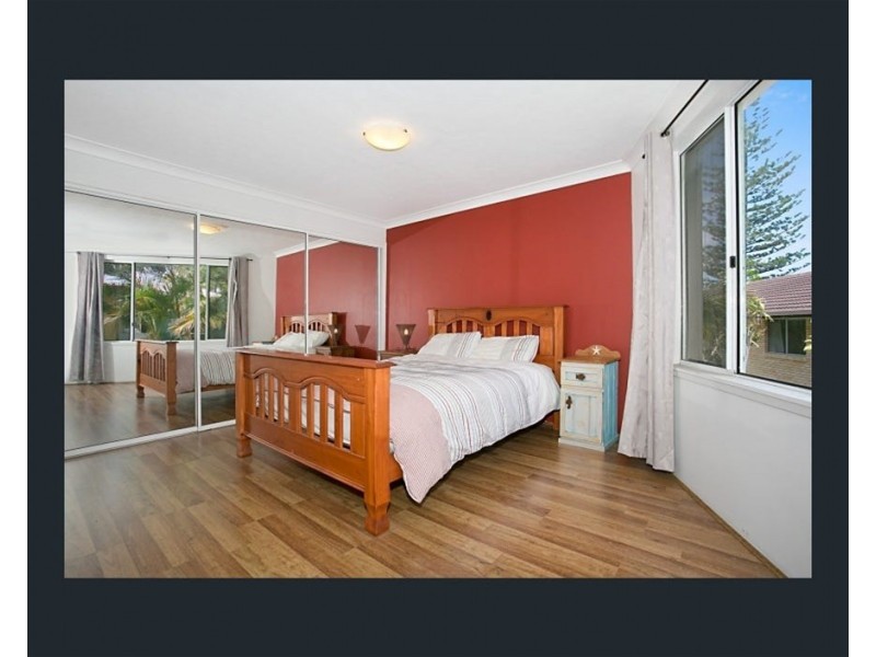 11/98  Seagull Ave, Mermaid Beach QLD 4218