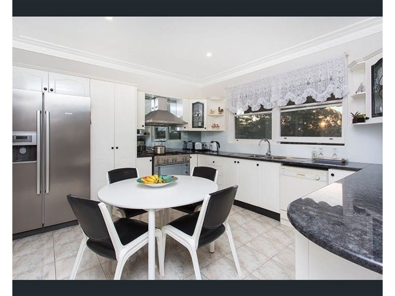 73 Riverview Ave, Kyle Bay NSW 2221