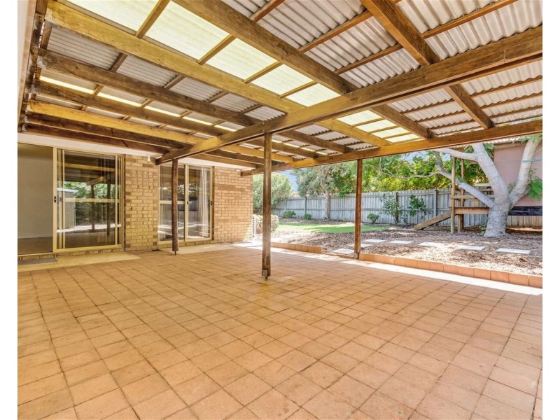 8 Bonneville way, Joondalup WA 6027