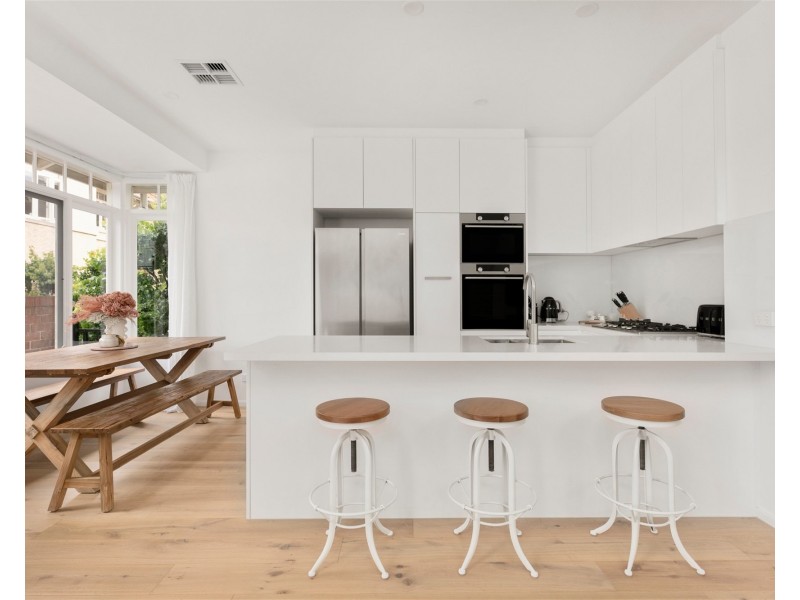 69 Esplanade East, Port Melbourne VIC 3207