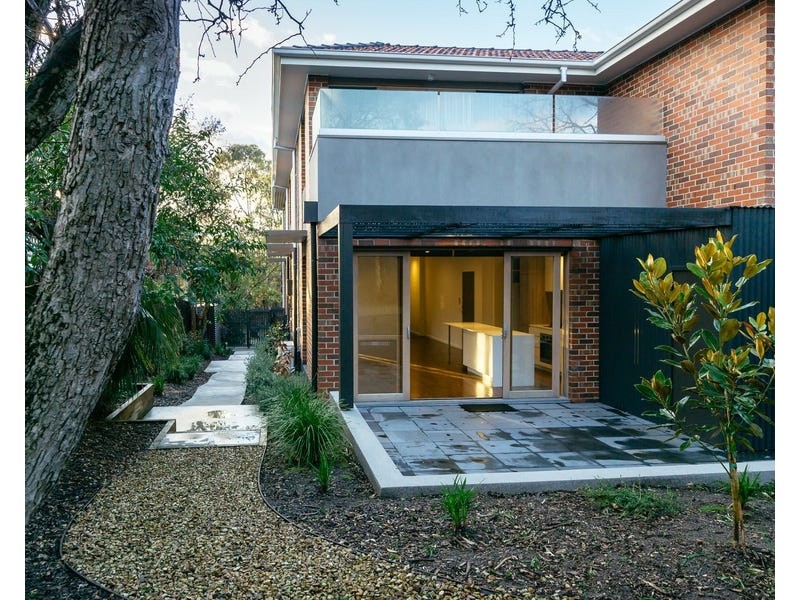 3/12 Essex Street, Glen Iris VIC 3146