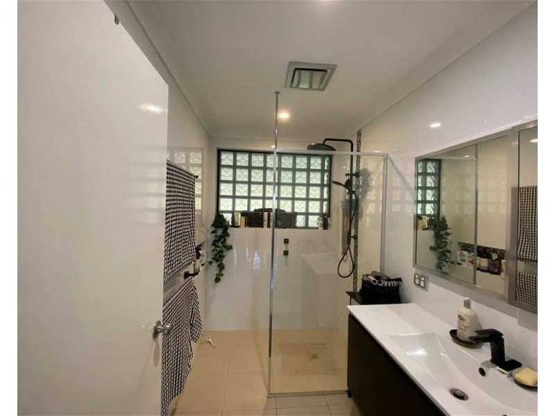 9 Pingandy  Crescent, Dampier WA 6713