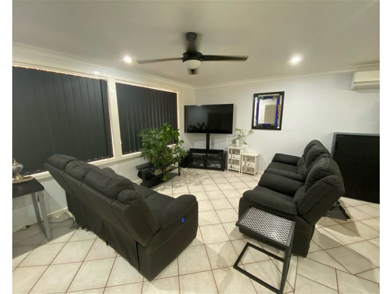 9 Pingandy  Crescent, Dampier WA 6713