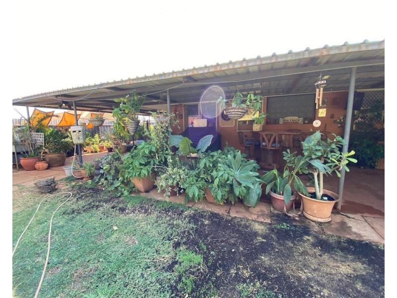 9 Pingandy  Crescent, Dampier WA 6713