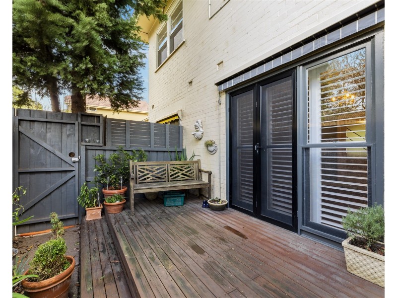 2/806 Burke Road, Camberwell VIC 3124