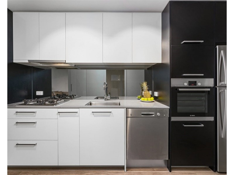 1017A/9 Edmondstone Street, South Brisbane QLD 4101