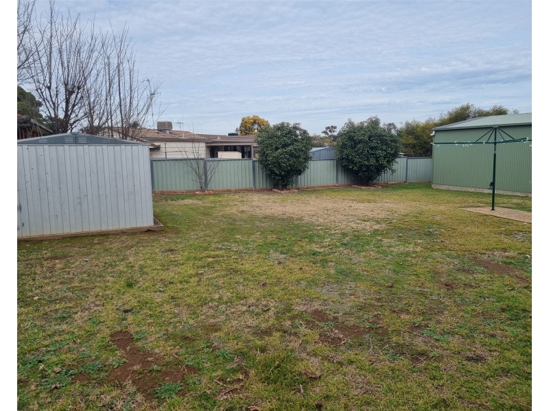 21 Thomas Tom Crescent, Parkes NSW 2870