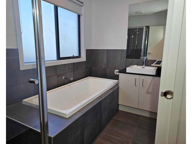 21 Gingera Street, Truganina VIC 3029