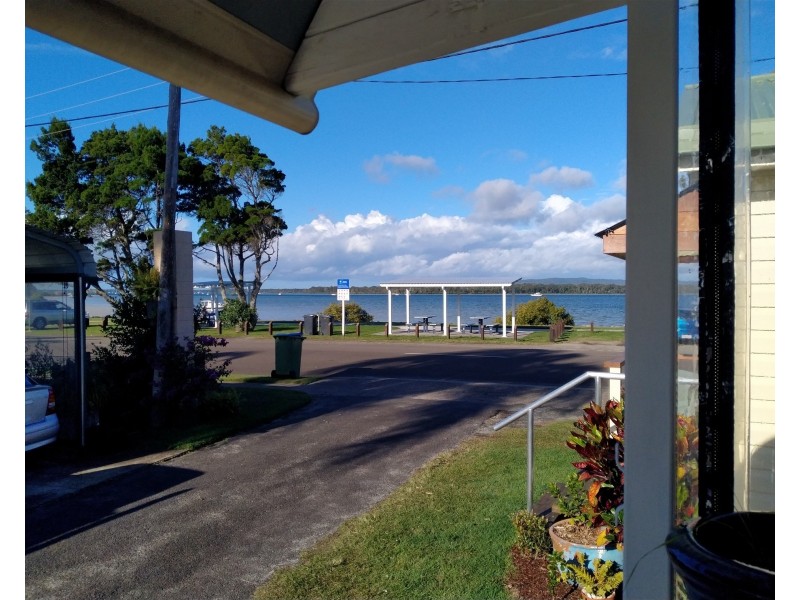 2/32 Esplanade, Tin Can Bay QLD 4580