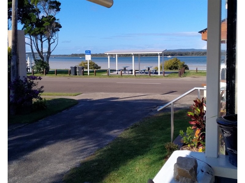 2/32 Esplanade, Tin Can Bay QLD 4580