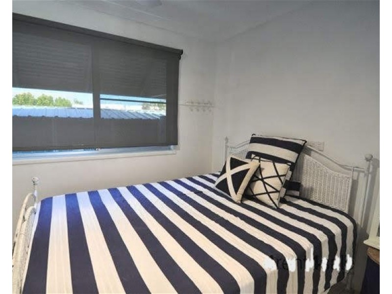 2/32 Esplanade, Tin Can Bay QLD 4580