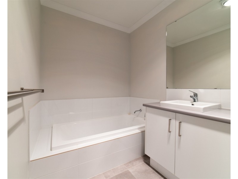 162 Lyon Road, Aubin Grove WA 6164