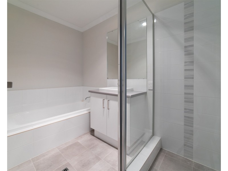 162 Lyon Road, Aubin Grove WA 6164