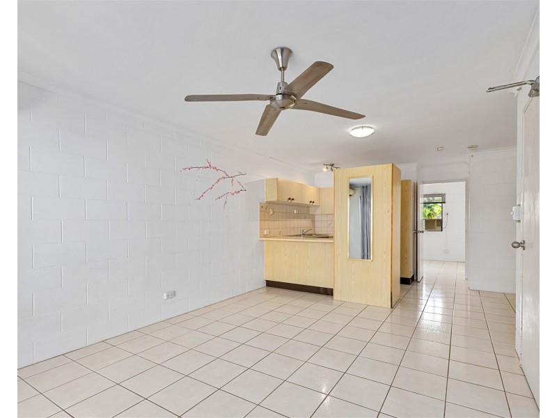 15/451 Severin street, Manunda QLD 4870