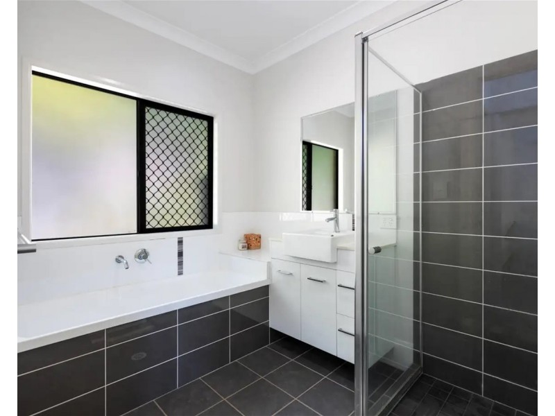 5  Scotts road, Wootha QLD 4552