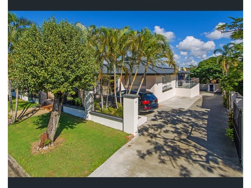 14 Lergessner St, Biggera Waters QLD 4216