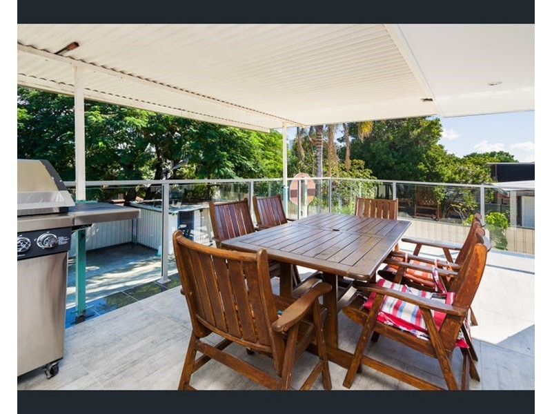 14 Lergessner St, Biggera Waters QLD 4216