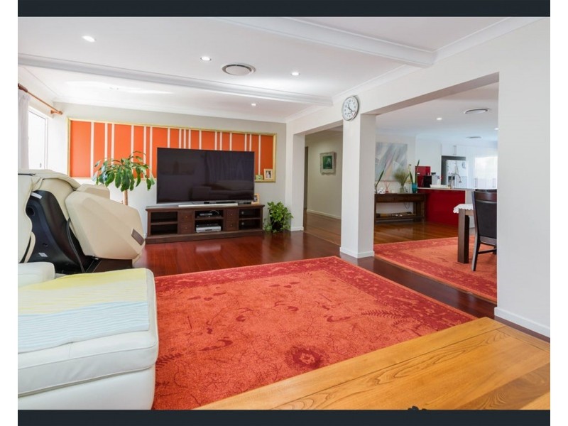 14 Lergessner St, Biggera Waters QLD 4216