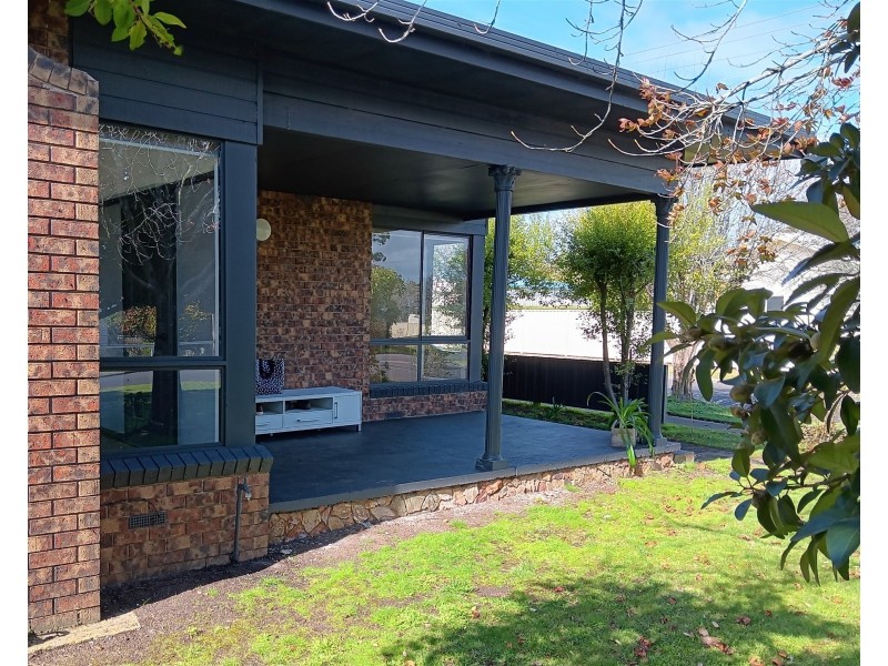 32 Gordon Street, Hamilton VIC 3300