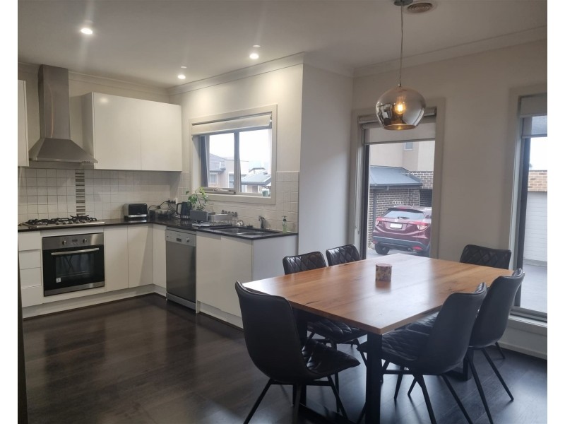 9/65-67 Tootal Road, Dingley Village VIC 3172