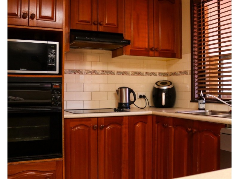 3 Tarana Ave, Kanahooka NSW 2530