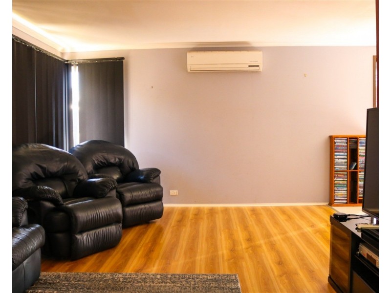 3 Tarana Ave, Kanahooka NSW 2530
