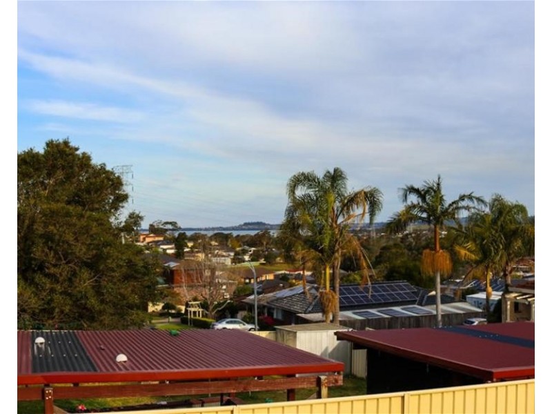 3 Tarana Ave, Kanahooka NSW 2530