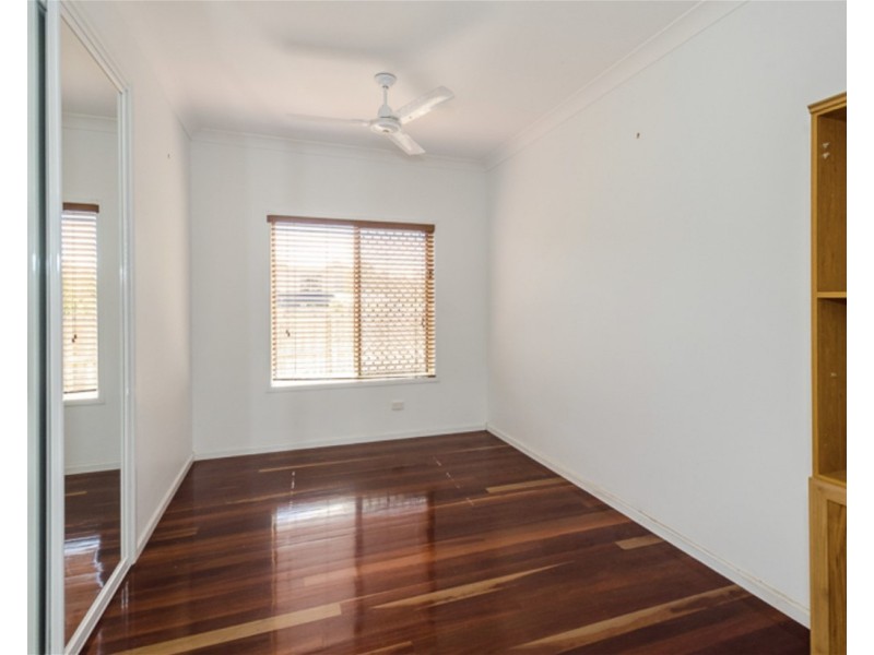 32 Powell close, New Auckland QLD 4680