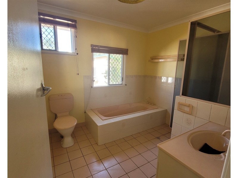 7 Redmond Street, Avenell Heights QLD 4670