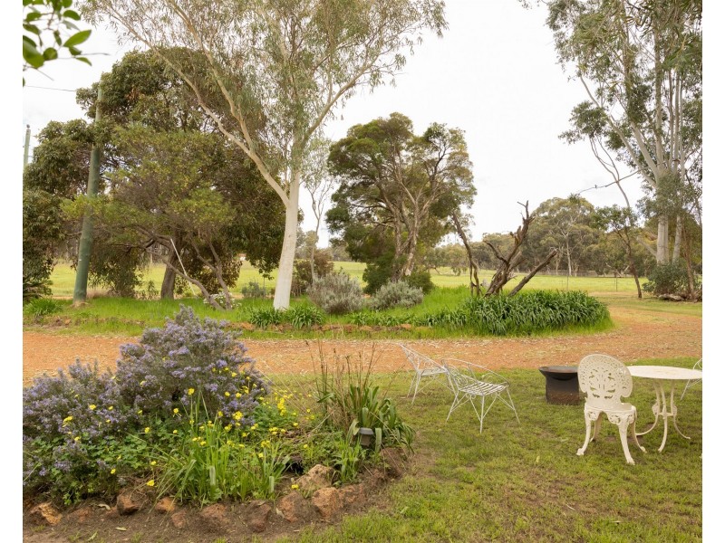 685 Stanwix Place, Wooroloo WA 6558