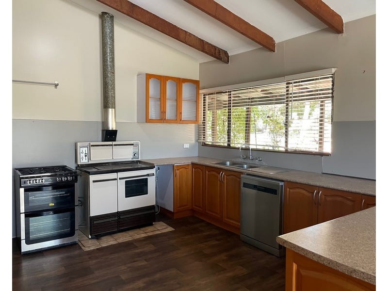 685 Stanwix Place, Wooroloo WA 6558