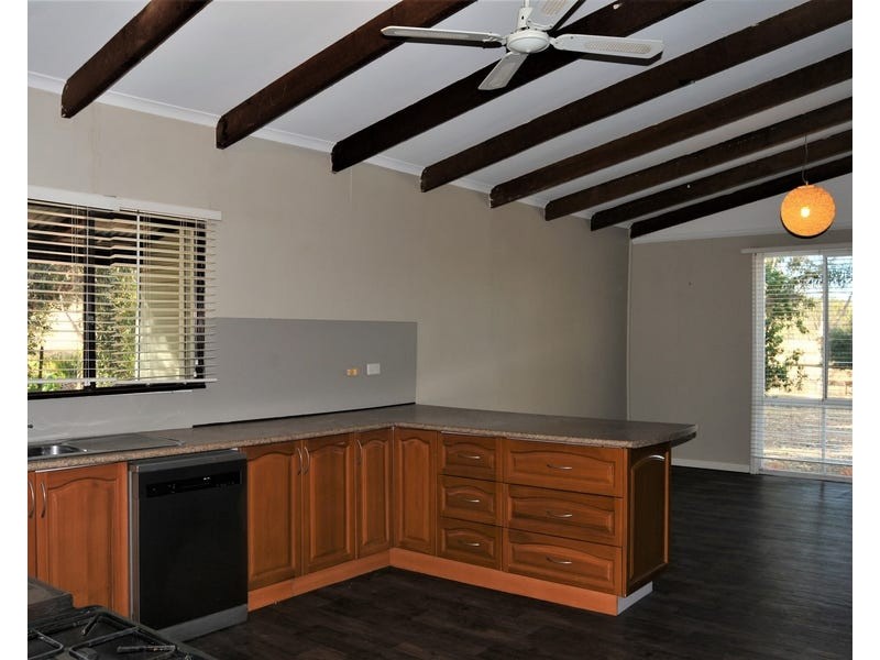 685 Stanwix Place, Wooroloo WA 6558