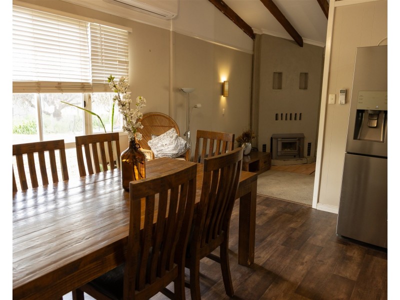 685 Stanwix Place, Wooroloo WA 6558