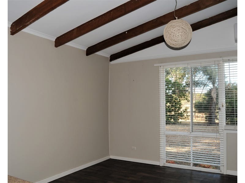 685 Stanwix Place, Wooroloo WA 6558