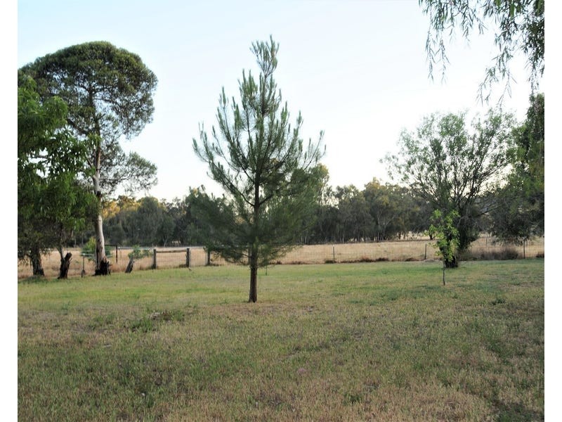 685 Stanwix Place, Wooroloo WA 6558