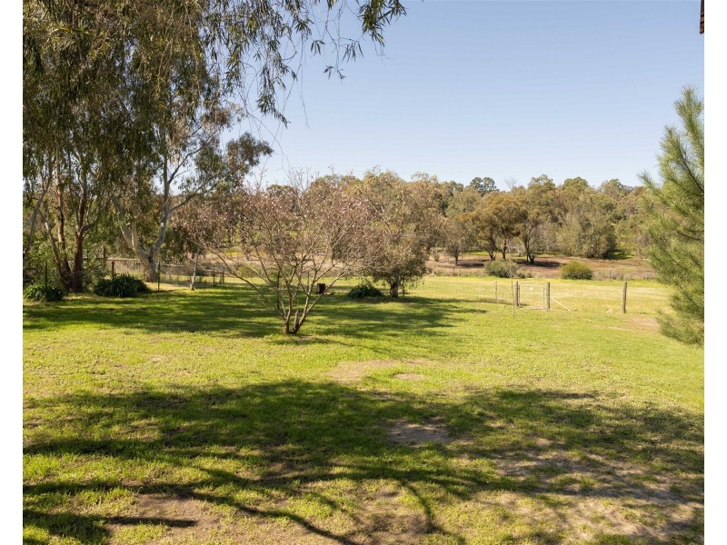 685 Stanwix Place, Wooroloo WA 6558