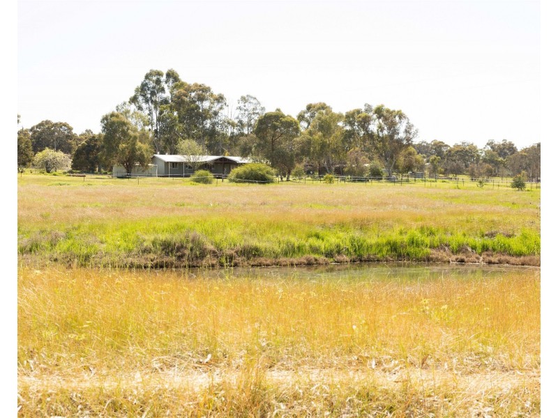 685 Stanwix Place, Wooroloo WA 6558