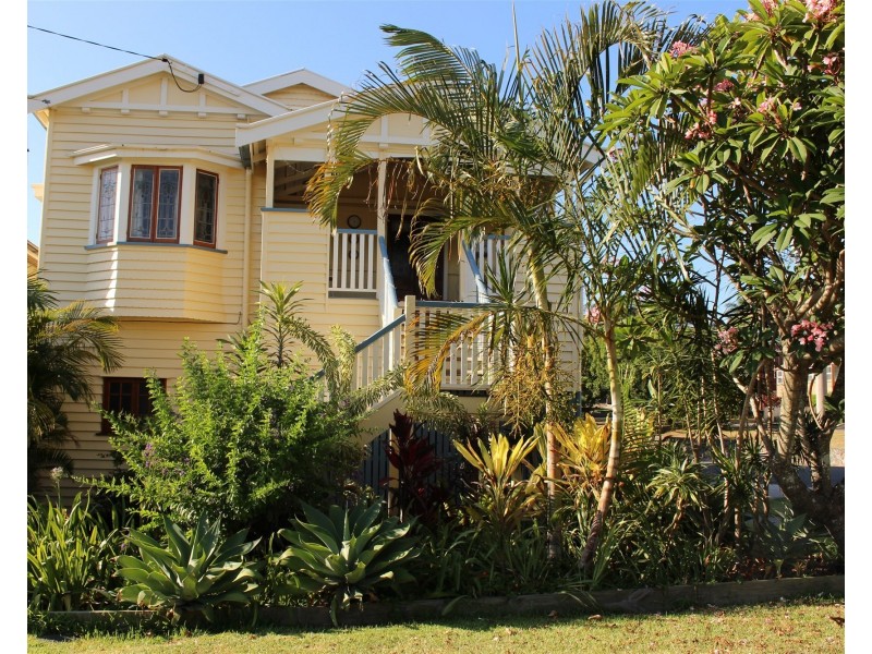 58 A Cotton St,, Shorncliffe QLD 4017