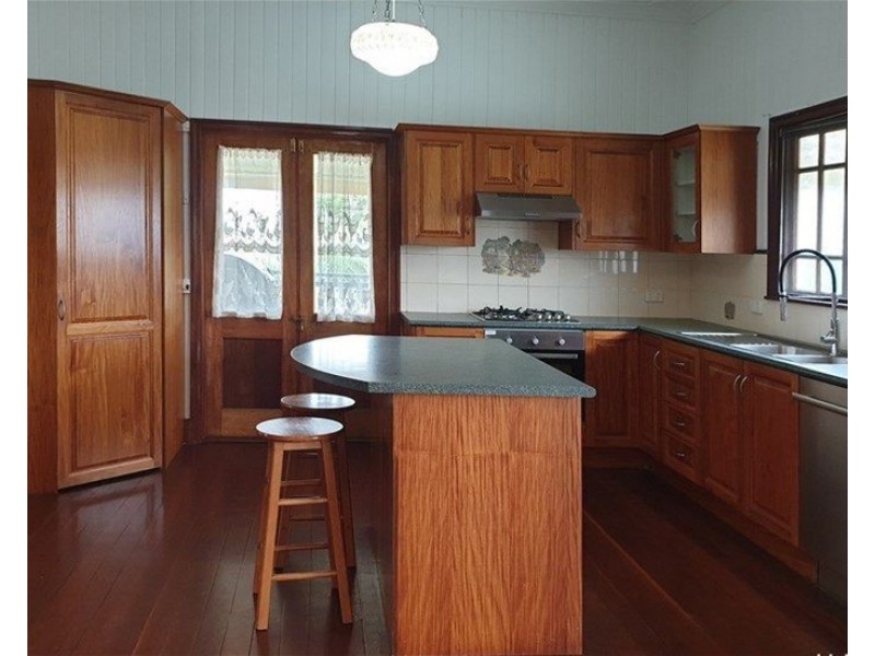 58 A Cotton St,, Shorncliffe QLD 4017